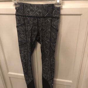 GUC black white print tight stuff tight size 2